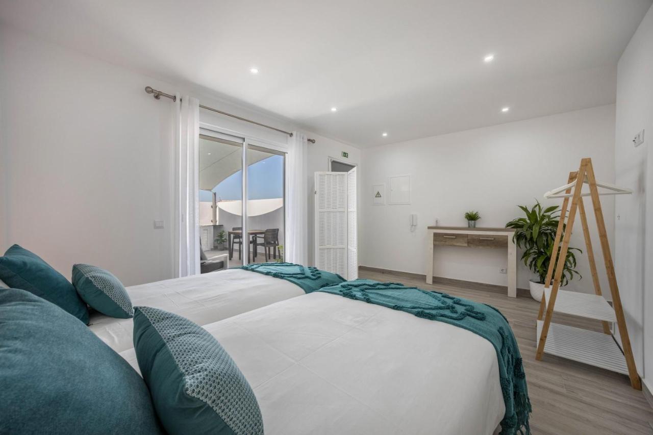 Sunset Apartment *